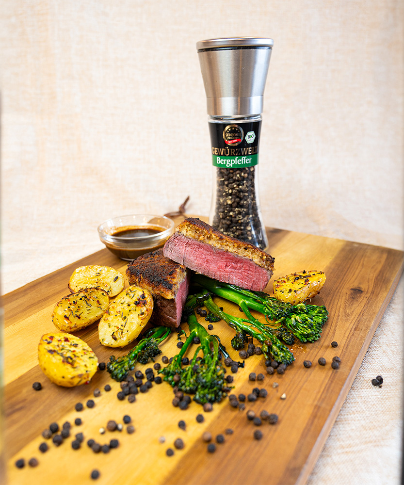 bergpfeffer mit steak in senfkruste bergpfeffer mit steak in senfkruste