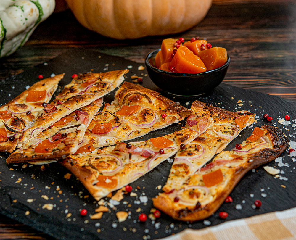 flammkuchen mit kürbis Vegetarischer Flammkuchen mit Kürbis