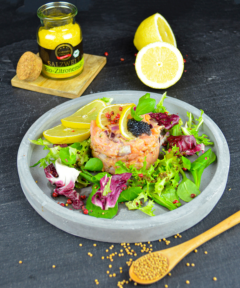 lachstatar auf salat mit zitronensalz lachstatar auf salat mit zitronensalz