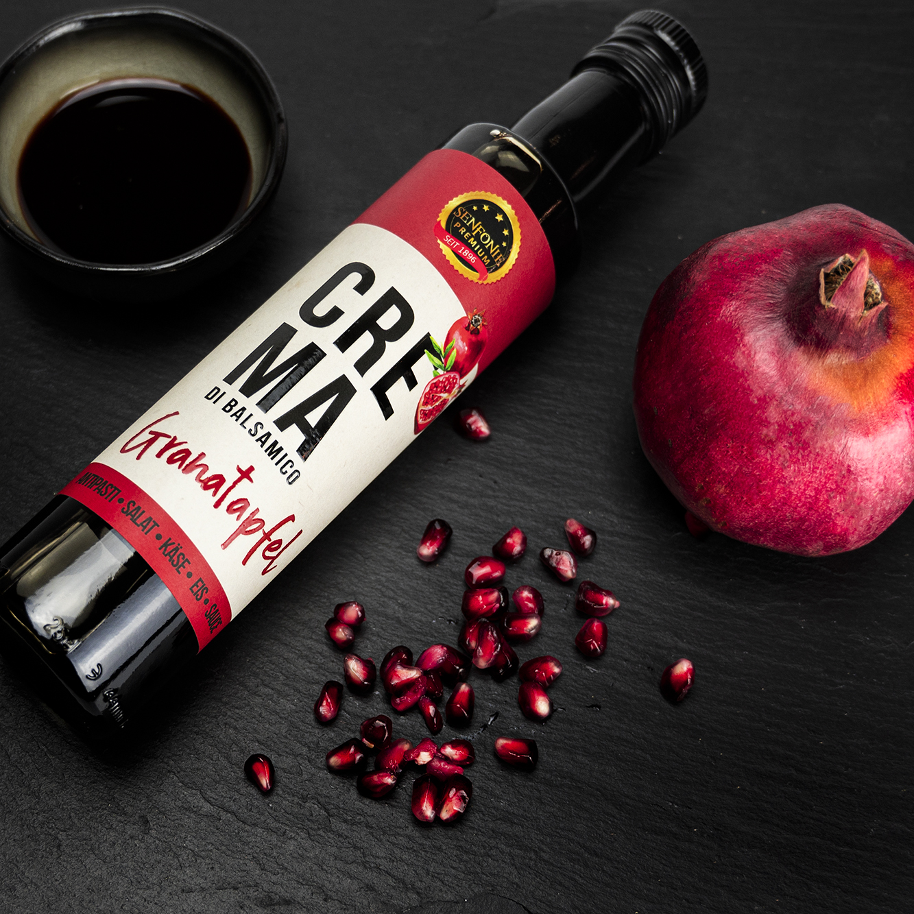 Crema di Balsamico verfeinert mit fruchtig, saftigem Granatapfel.