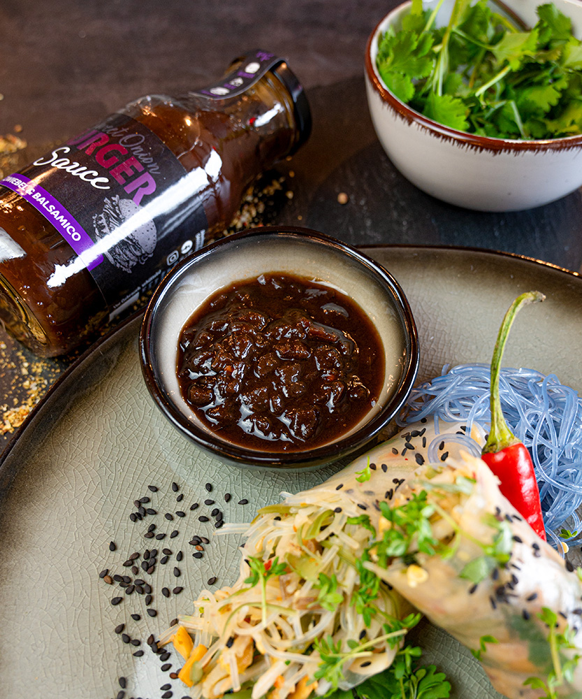 zwiebel chutney mit sommerrollen zwiebel chutney mit sommerollen