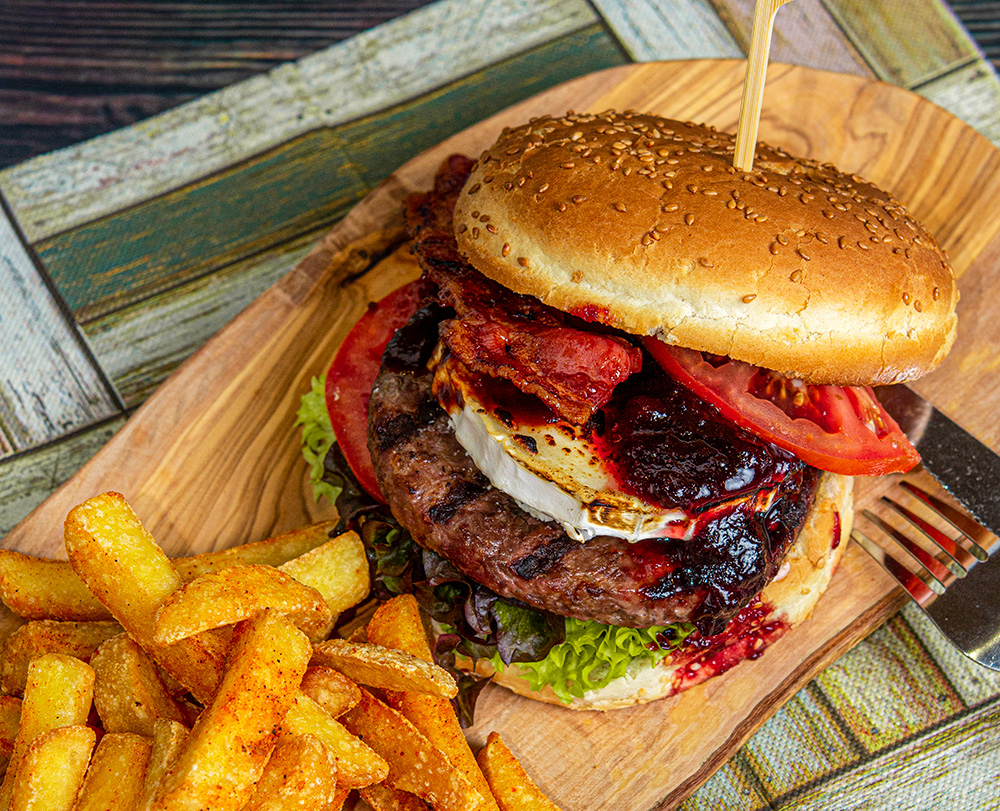 burger mit wildpreiselbeeren burger mit wildpreiselbeeren