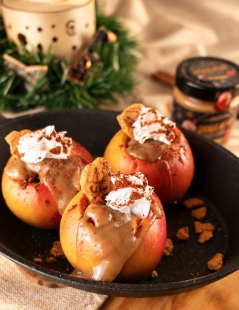 Gefüllter Bratapfel mit Spekulatius-Eierlikörcreme zum Löffeln