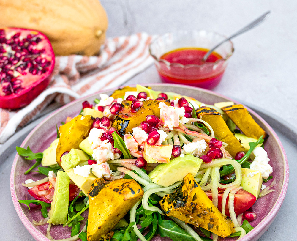 kürbissalat mit granatapfelkernen Herbstlicher Kürbissalat