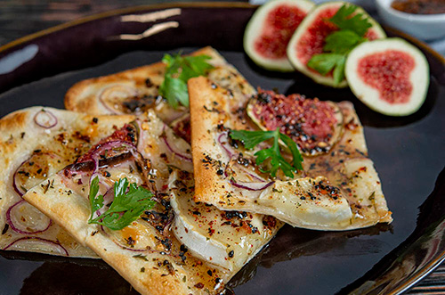 flammkuchen mit feigen und ziegenkäse flammkuchen mit feigen und ziegenkase