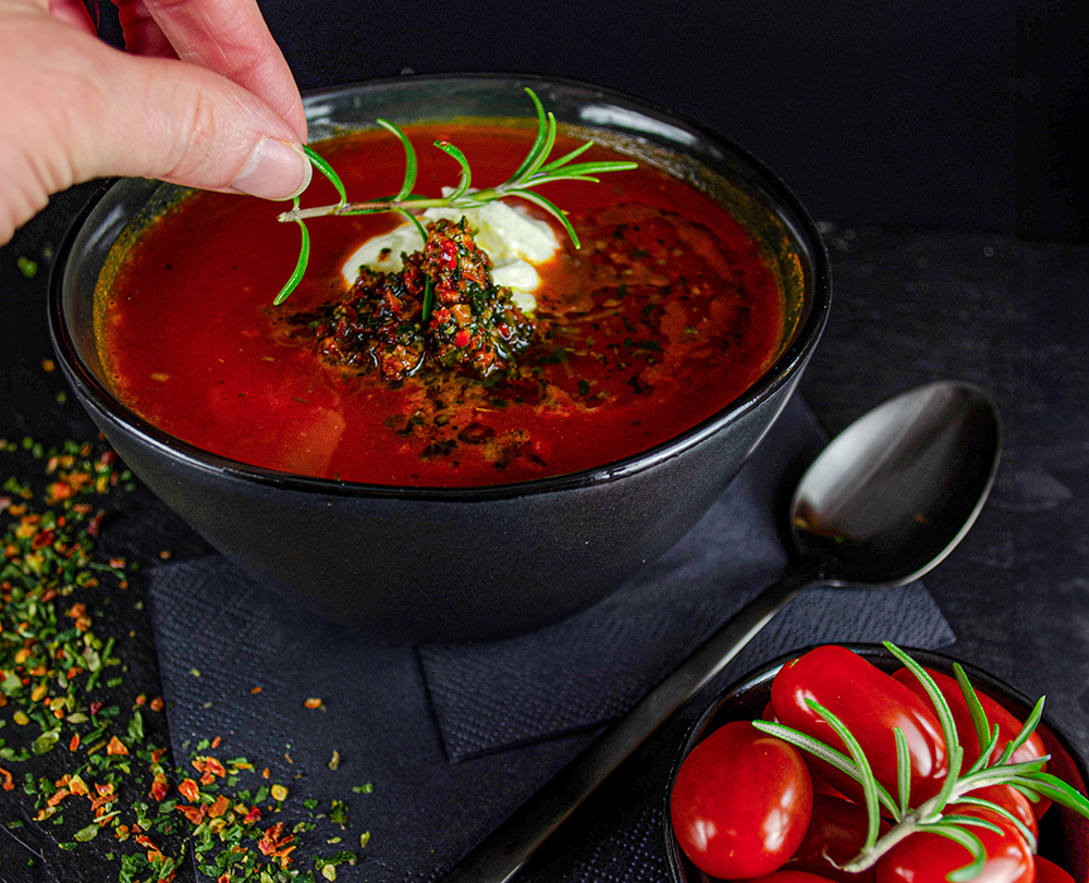 tomatensuppe mit pesto Cremige Tomatensuppe mit Pesto