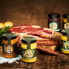 Senffamilie Kochfabrik; Opa Senf, Schwester Senf, Onkel Senf u.v.m.