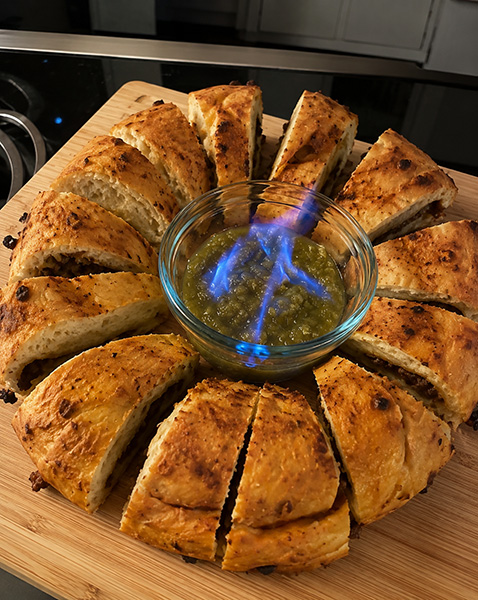 Taco-Ring mit BBQ Dark Smoke Sauce & Mexico Salsa – Würziger Partykranz aus dem Ofen