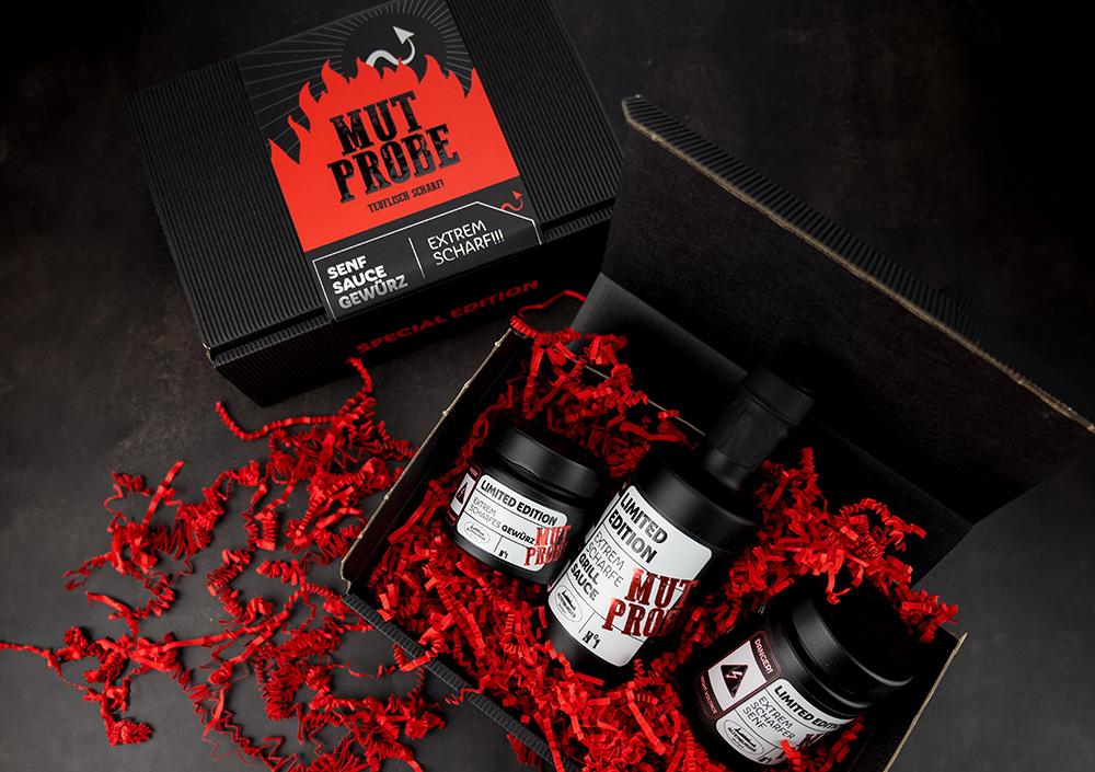 mutprobe box mit gewuerz, sauce und senf mutprobe box mit senf, sauce und gewuerz