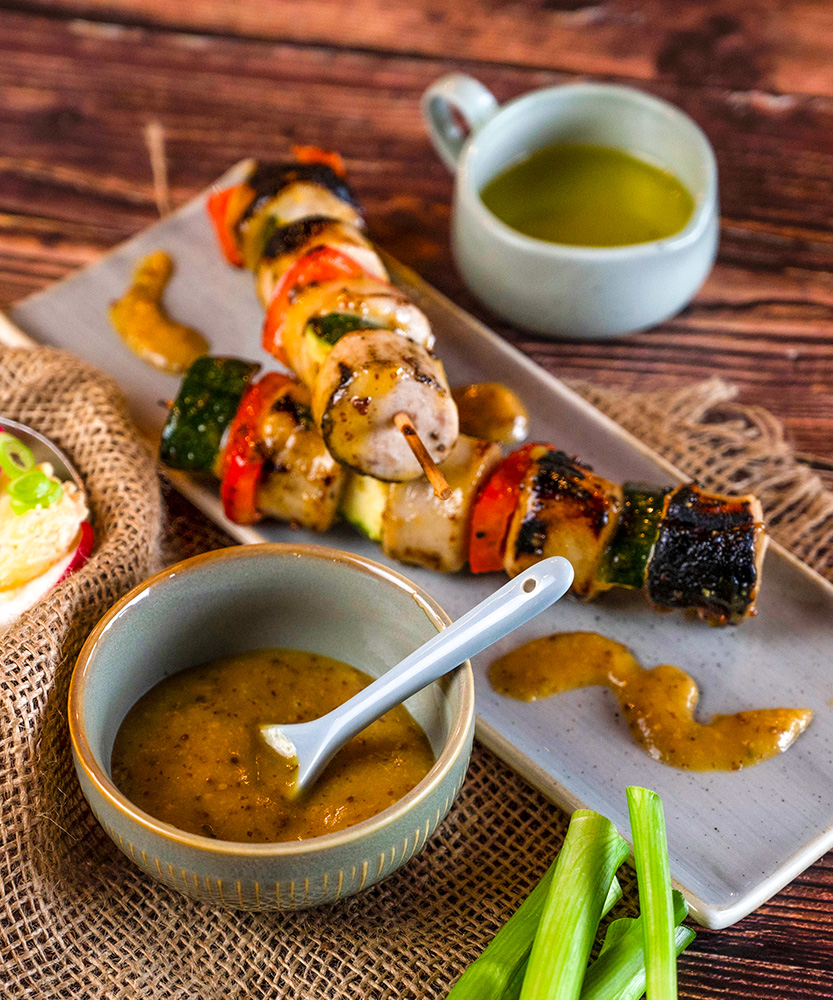 Würstchen-Senf-Spieß mit Mango-Senf-Glasur Würstchen-Senf-Spieß mit Mango-Senf-Glasur