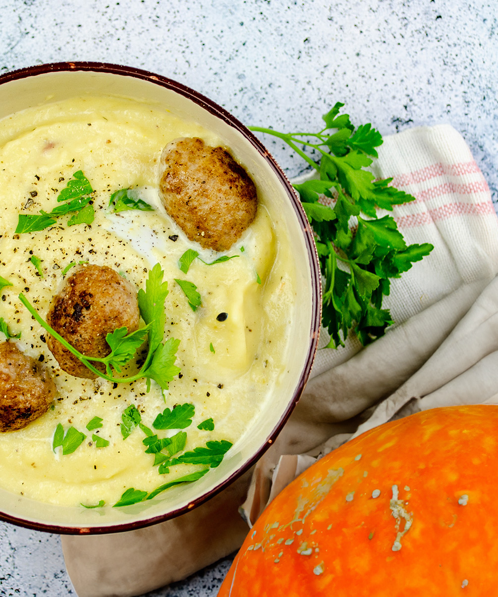 senfsuppe mit kloesschen senfsuppe mit kloesschen