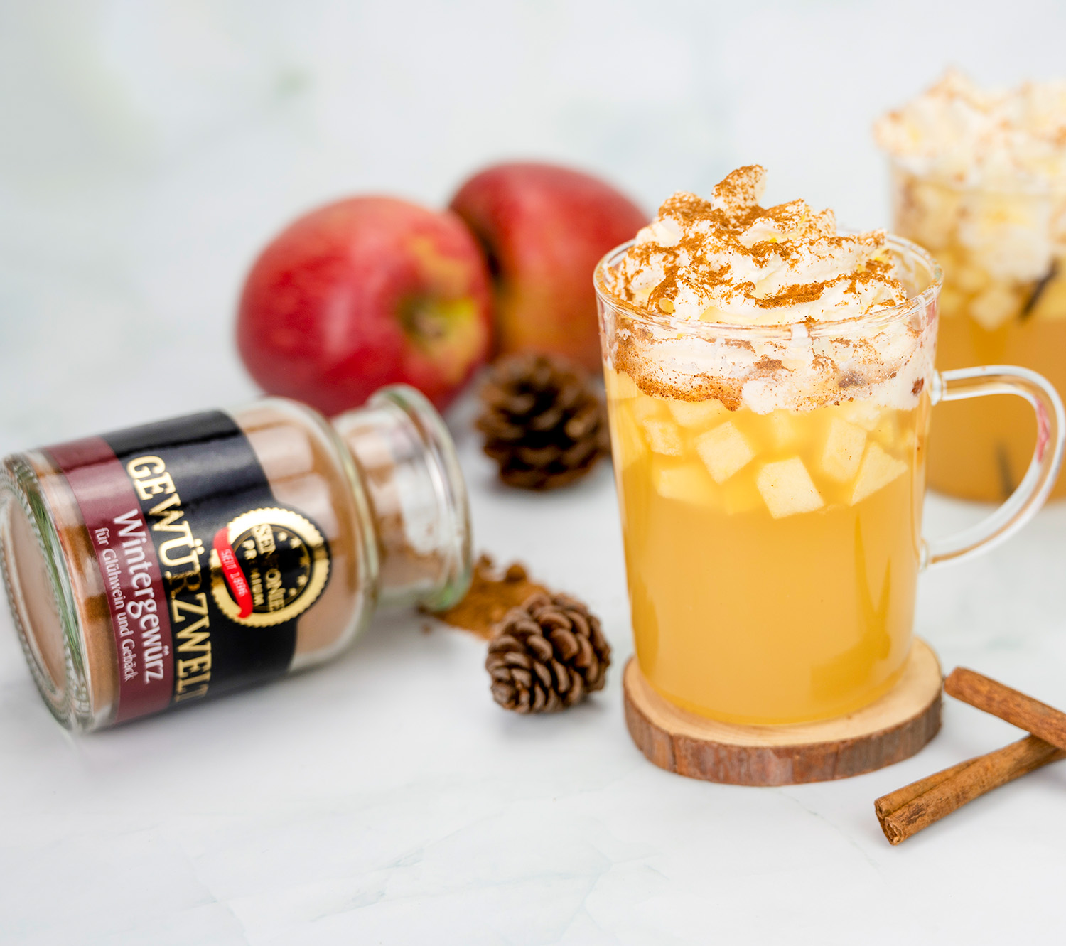 weihnachtspunsch mit wintergewuerz weihnachtspunsch wintergewuerz