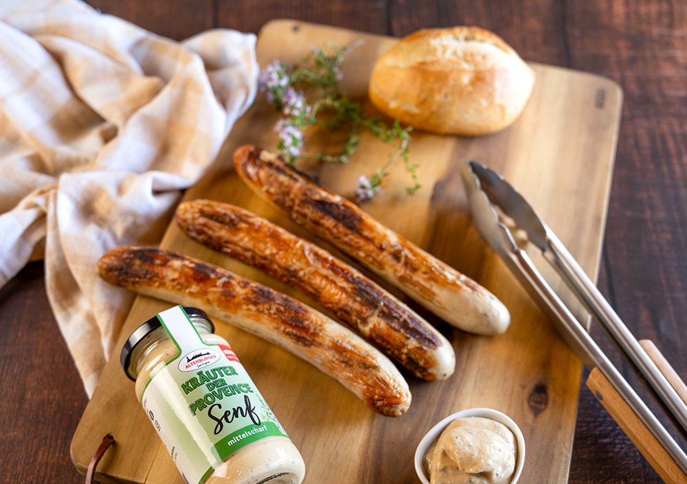 bratwurst mit kraeuter provence senf bratwurst mit kraeuter provence senf