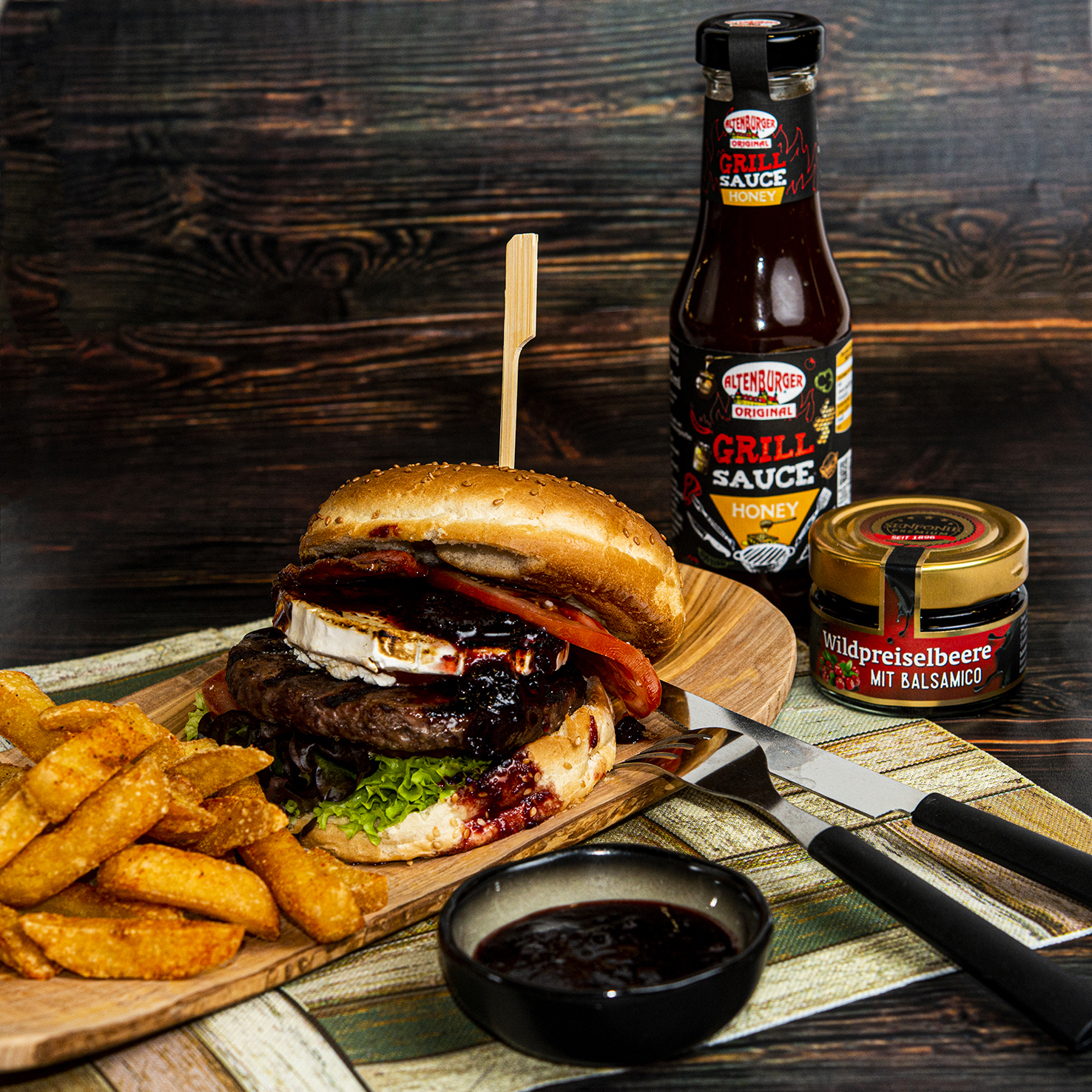 Grill Sauce Honey schmeckt hervorragend zu Homemade Burgern.