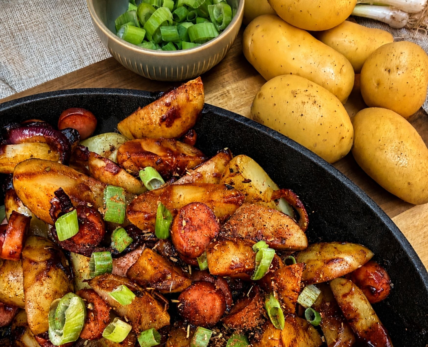 Knusprige BBQ-Ofenkartoffeln mit Wilthener Goldkrone BBQ Sauce