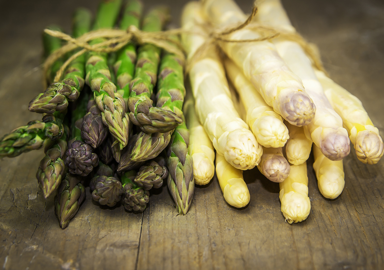 gruener und weisser spargel gruener und weisser spargel