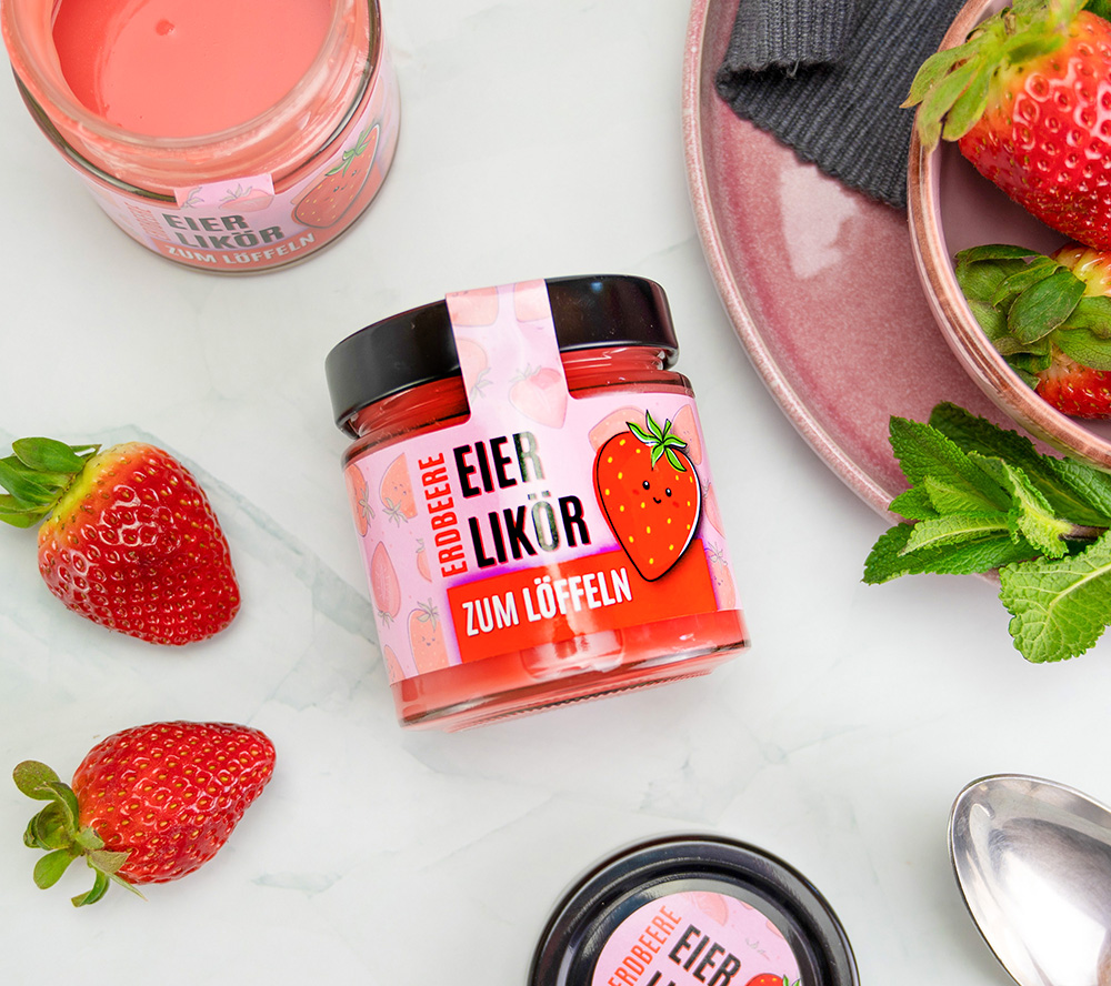 loeffeleierlikoer erdbeere mit erdbeeren loeffeleierlikoer erdbeere mit erdbeeren