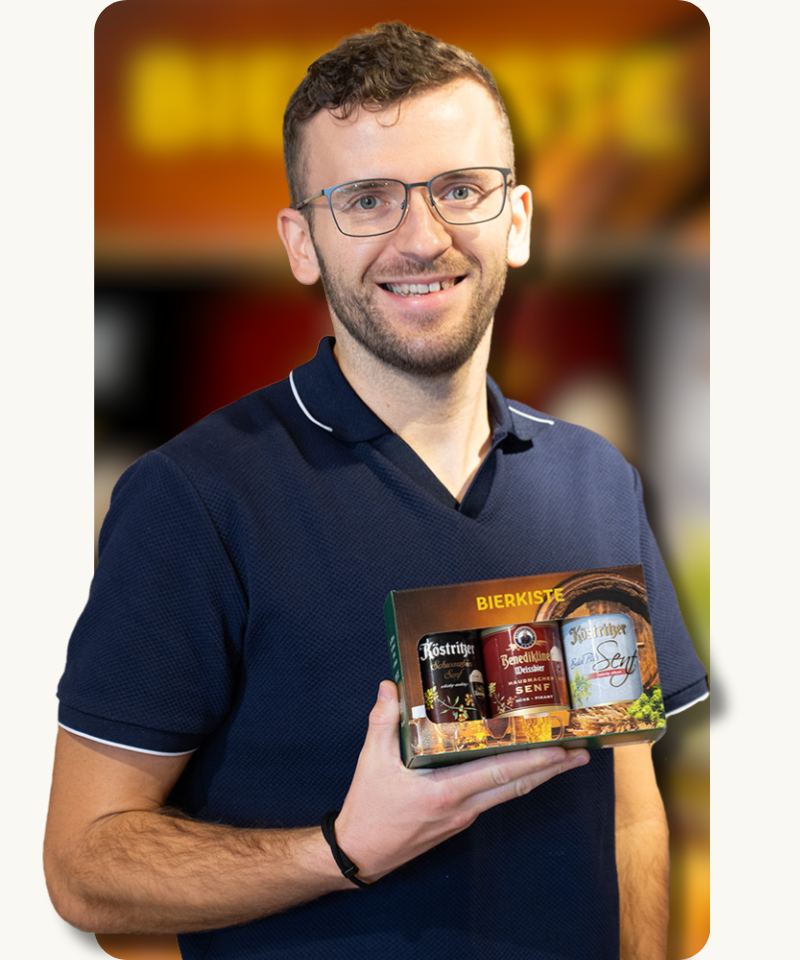 froehlicher mann mit bierkiste froehlicher mann mit bierkiste