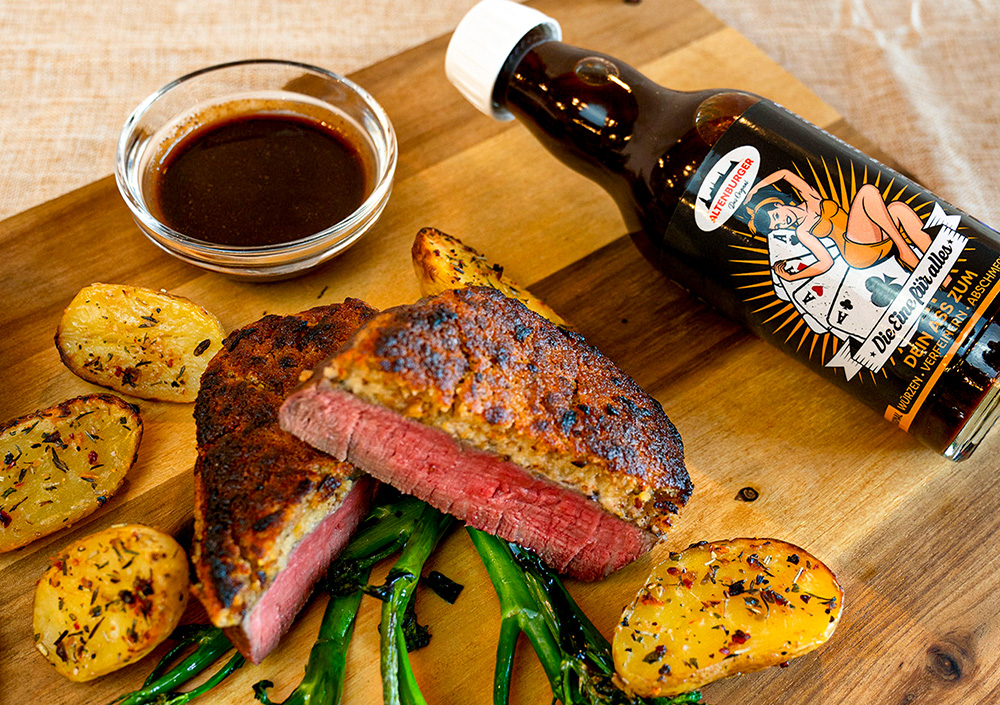 die eine wuerzsauce mit fleisch die eine wuerzsauce mit fleisch