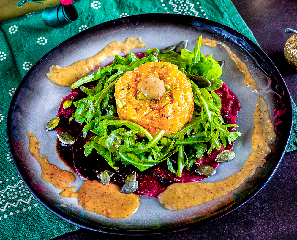 rote bete carpaccio mit lachstatar Rote-Bete-Carpaccio mit Lachs