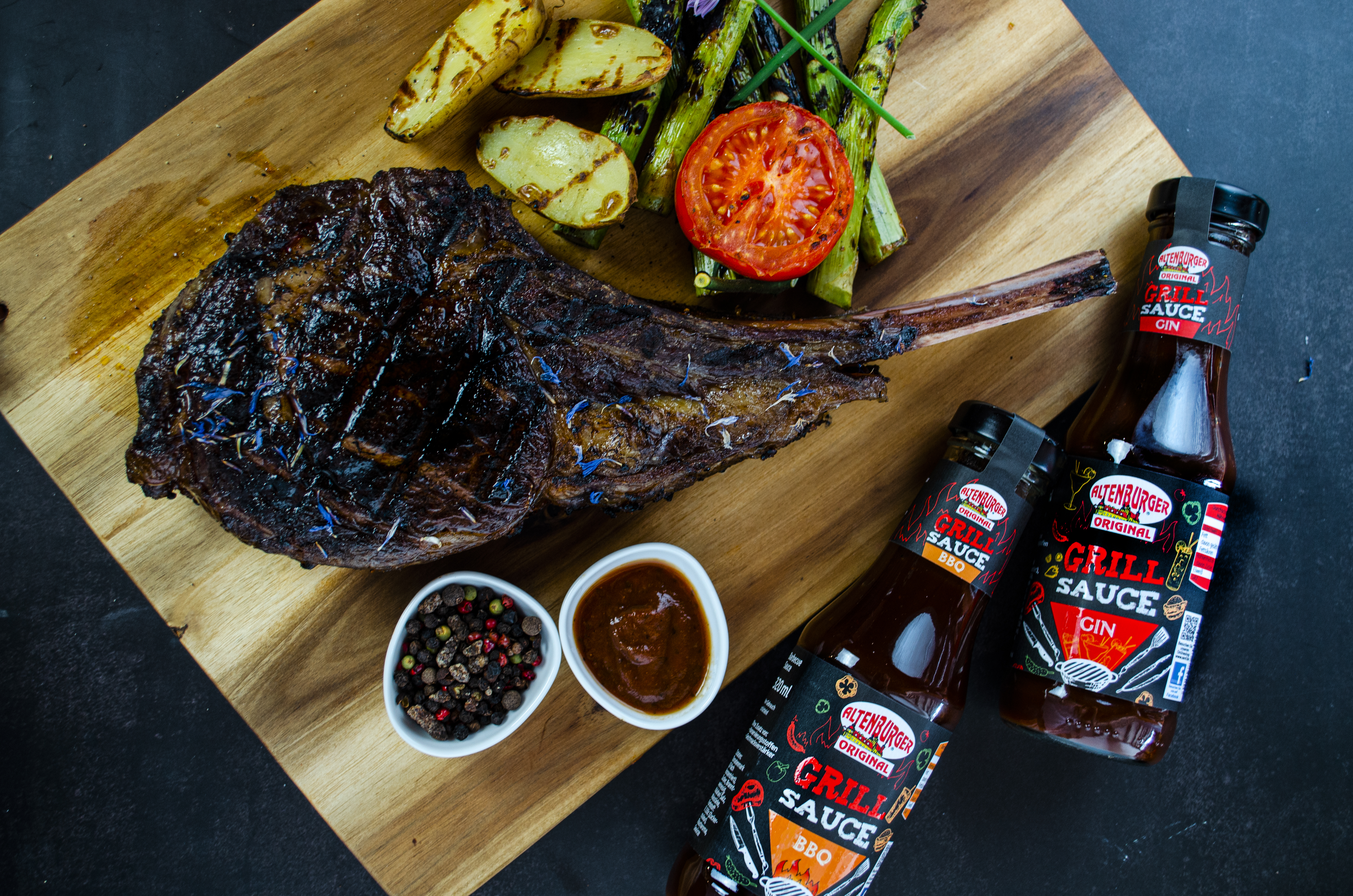 Unsere Grill Sauce schmecken herovrragend zu Fleisch, Steaks und Wurst